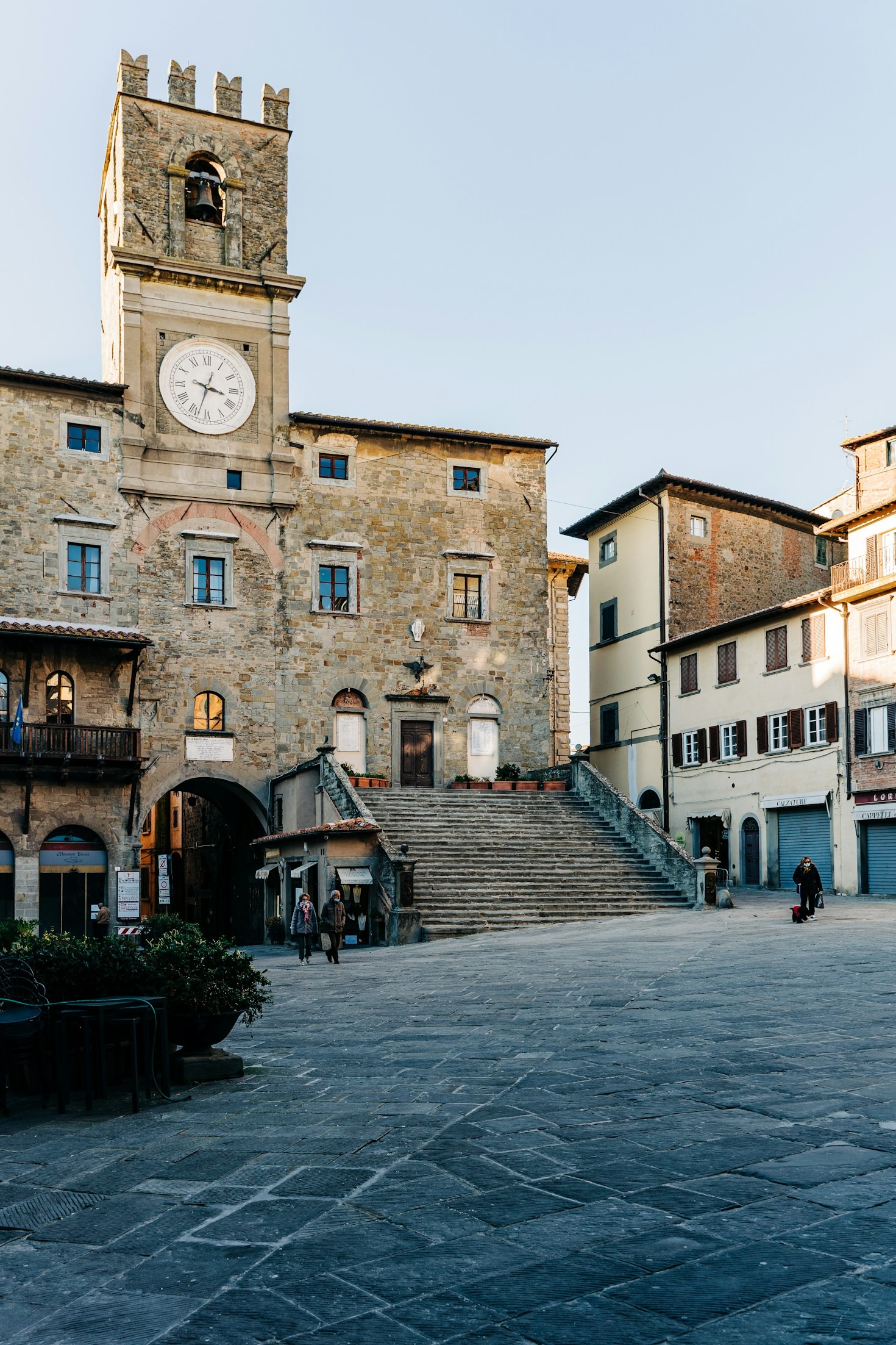 Passeggiate panoramiche tra colline e vigneti